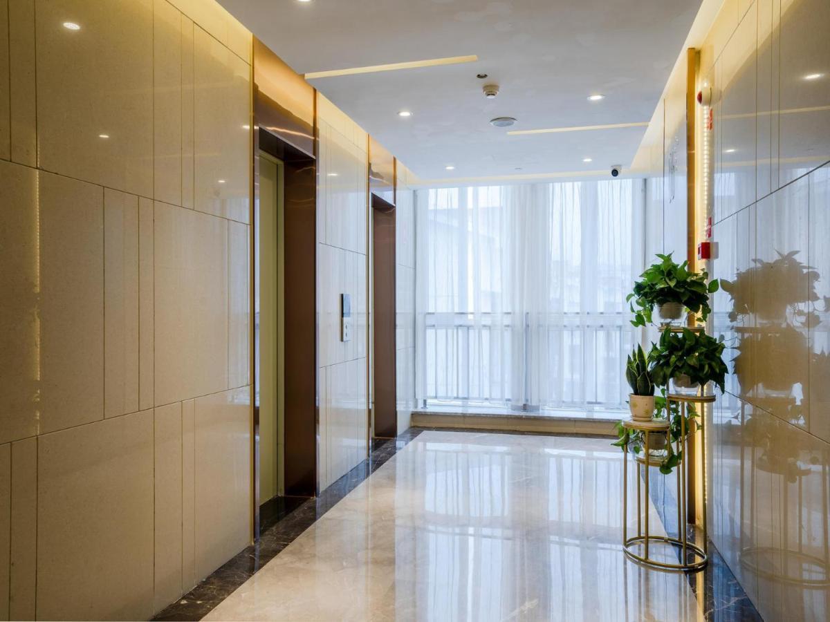 Lavande Hotel Luzhou Wanda Plaza Southwest Commercial City Экстерьер фото